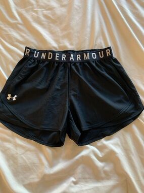 Under Armour Black Women's Athletic Shorts with Branded Elastic Waistband